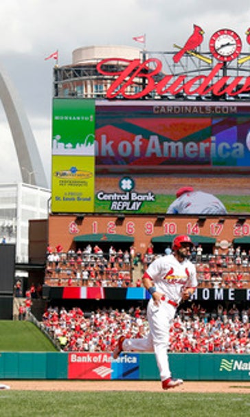 Eric Fryer's 3 hits leads Cardinals over Reds 4-3